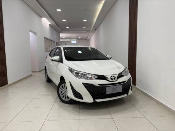 TOYOTA YARIS 1.3 16V FLEX XL LIVE MULTIDRIVE TOYOTA YARIS 1.3 16V FLEX XL LIVE MULTIDRIVE